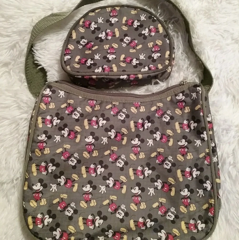 Mickey Mouse green small purse with makeup bag